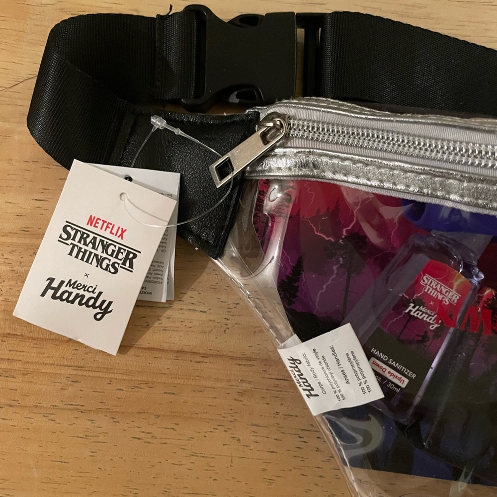 Stranger things Fanny pack - Picture 3 of 4